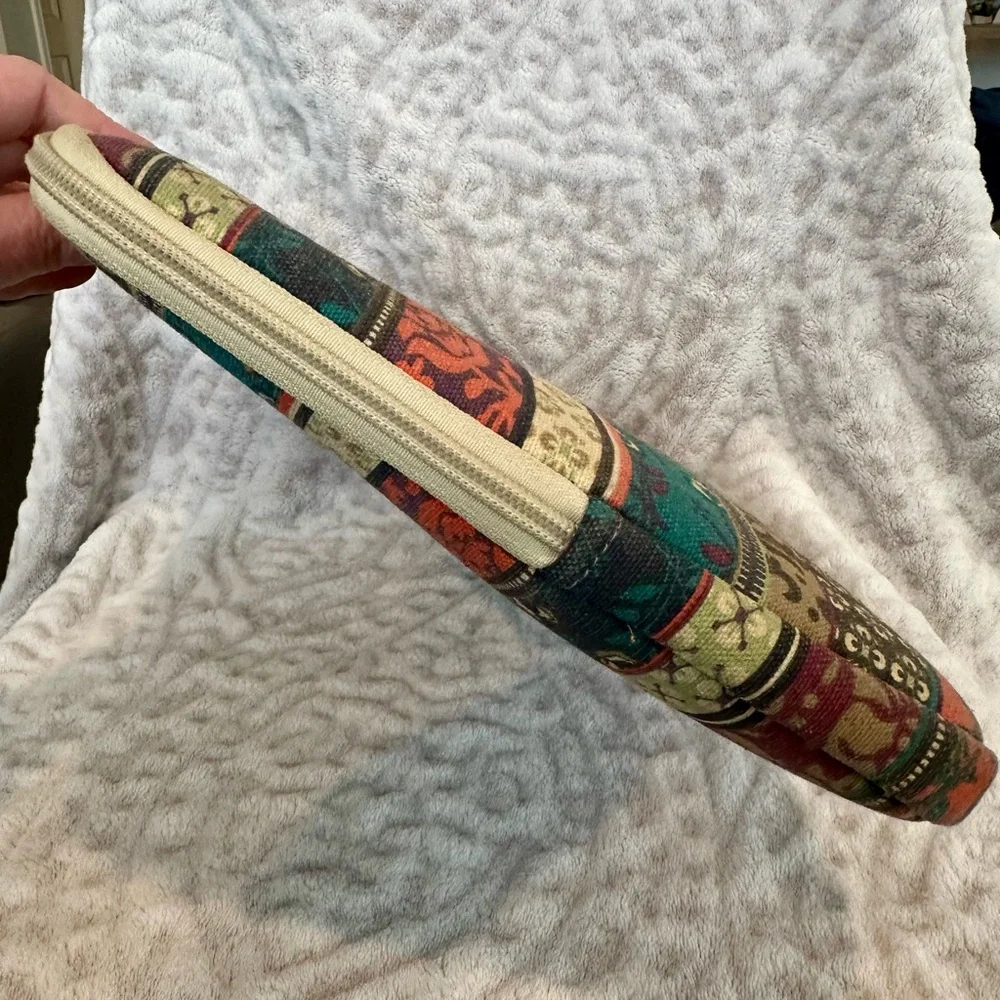 ✨LIKE NEW✨Kinmac Laptop Sleeve Boho Floral Zip Closure Padded Hippie